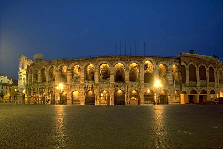 Opernfestspiele in der Arena von VERONA